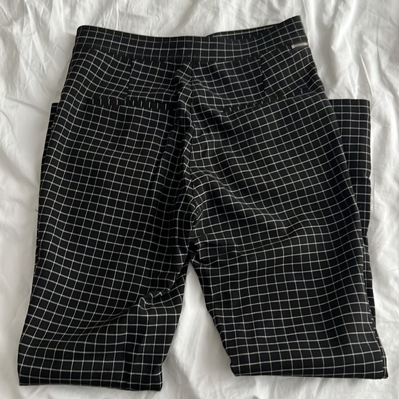 Black pants - Picture 3 of 4